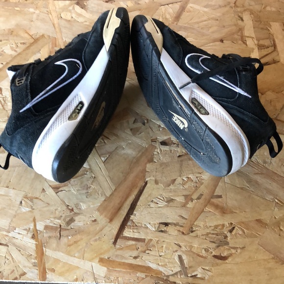 Nike Air Size 9 Black & White Laced - Picture 4 of 5